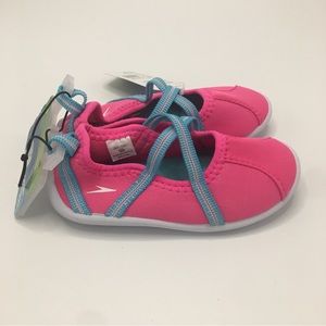 New Kids Speedo Water Shoes Girls Size Medium 7-8